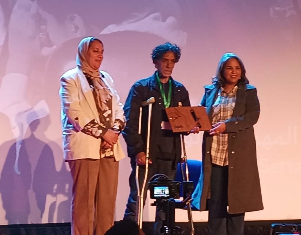 تكريم الناقد العلواني