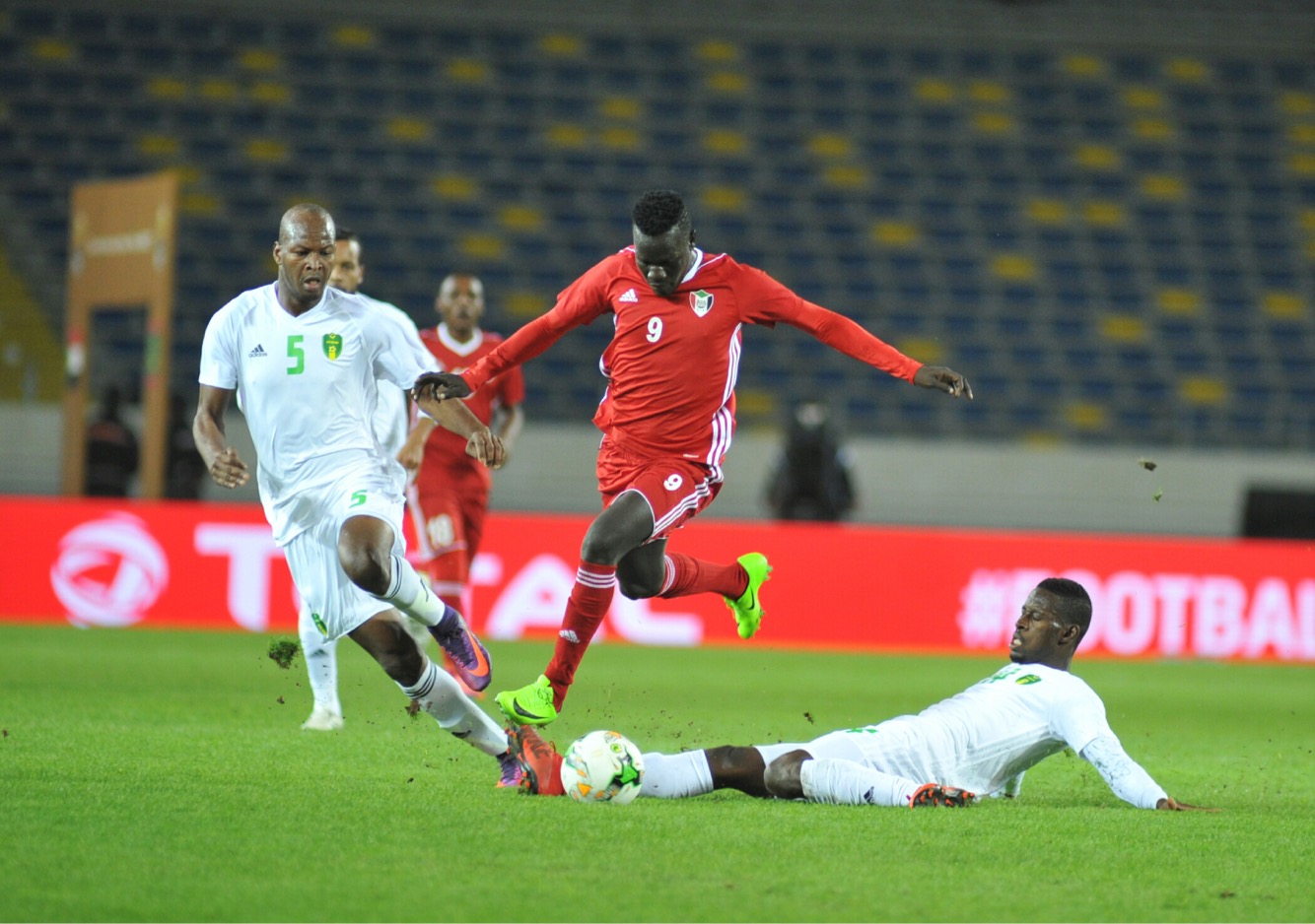 FF99E8A1-DBD5-48E3-B00C-68C5433E7DCB