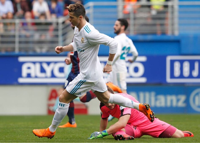 F2D793A7-2E9C-46E2-9A9A-942F4EA25D0B