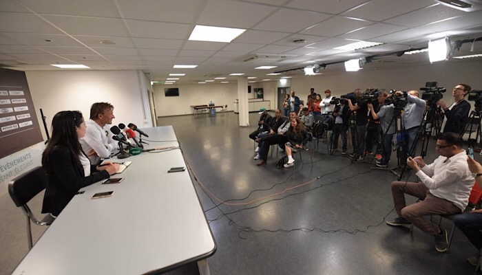 09636901-27AF-4F2C-9DFE-5E5B2880908E