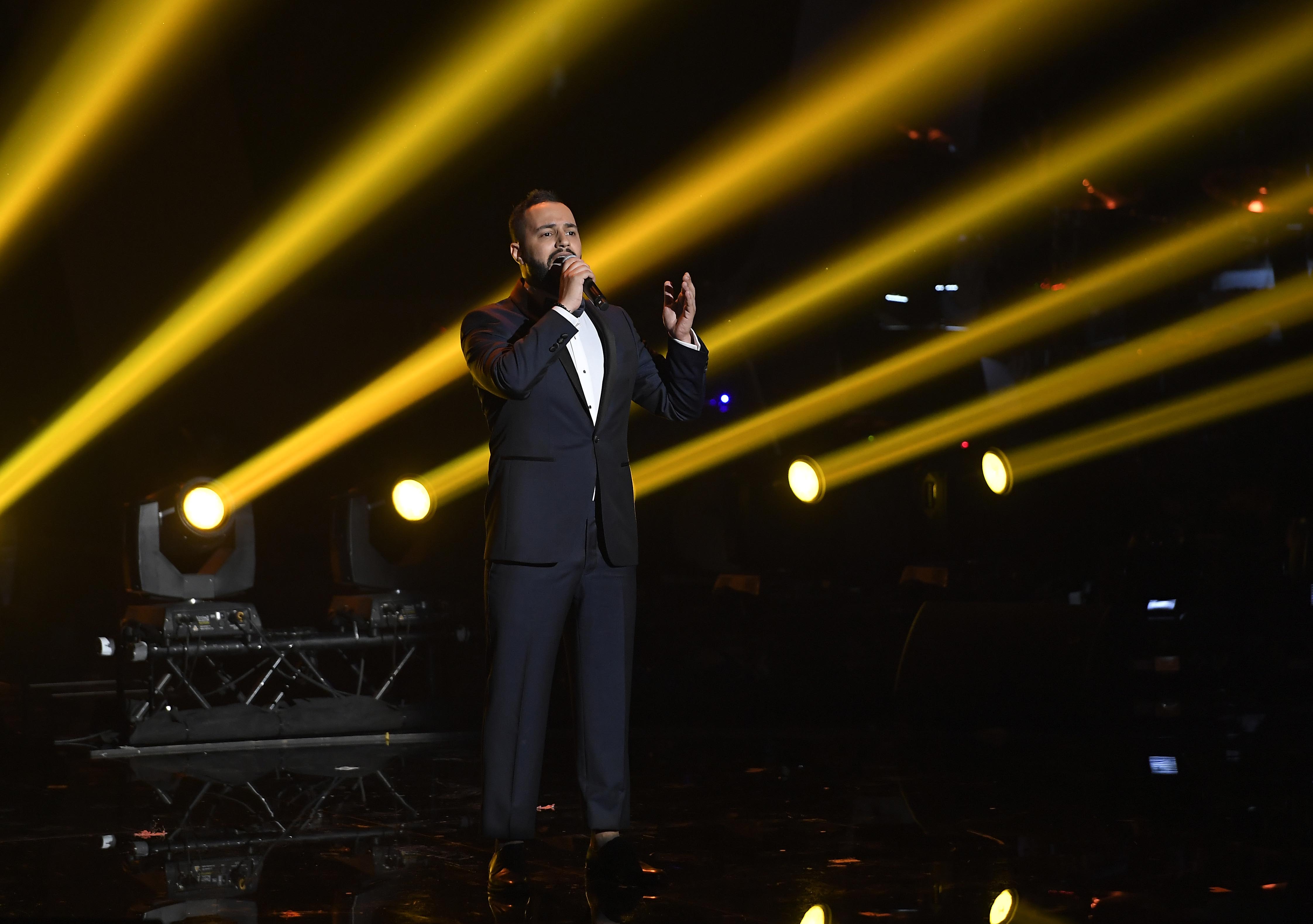 MBC1 & MBC MASR - the Voice S4 - SEMI FINALE- Live 5- Hamaki's team- Finalist Issam Sarhan (2)
