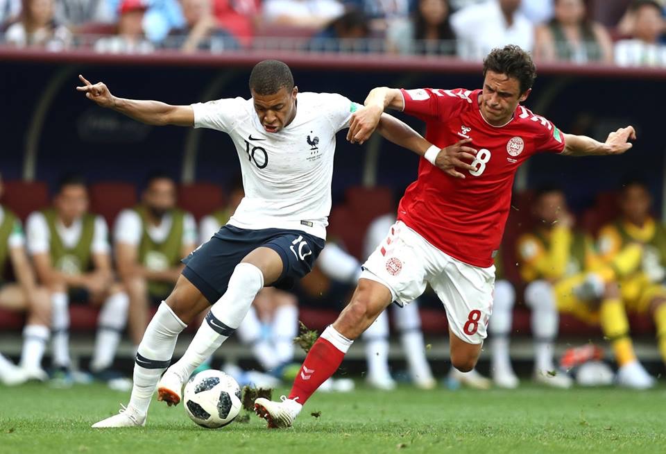 EA61CE3F-AAEA-42DF-9A54-CE7A8F9843C9