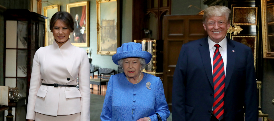 2018-07-13T180111Z_982828567_RC1D8868BE40_RTRMADP_3_USA-TRUMP-BRITAIN-1-900x400