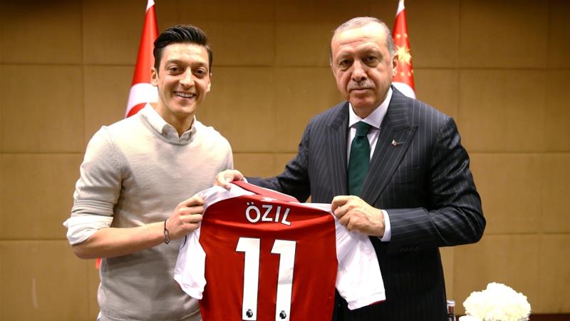 3675b8eaa8ea43edb12cfdad1d85f2de_18