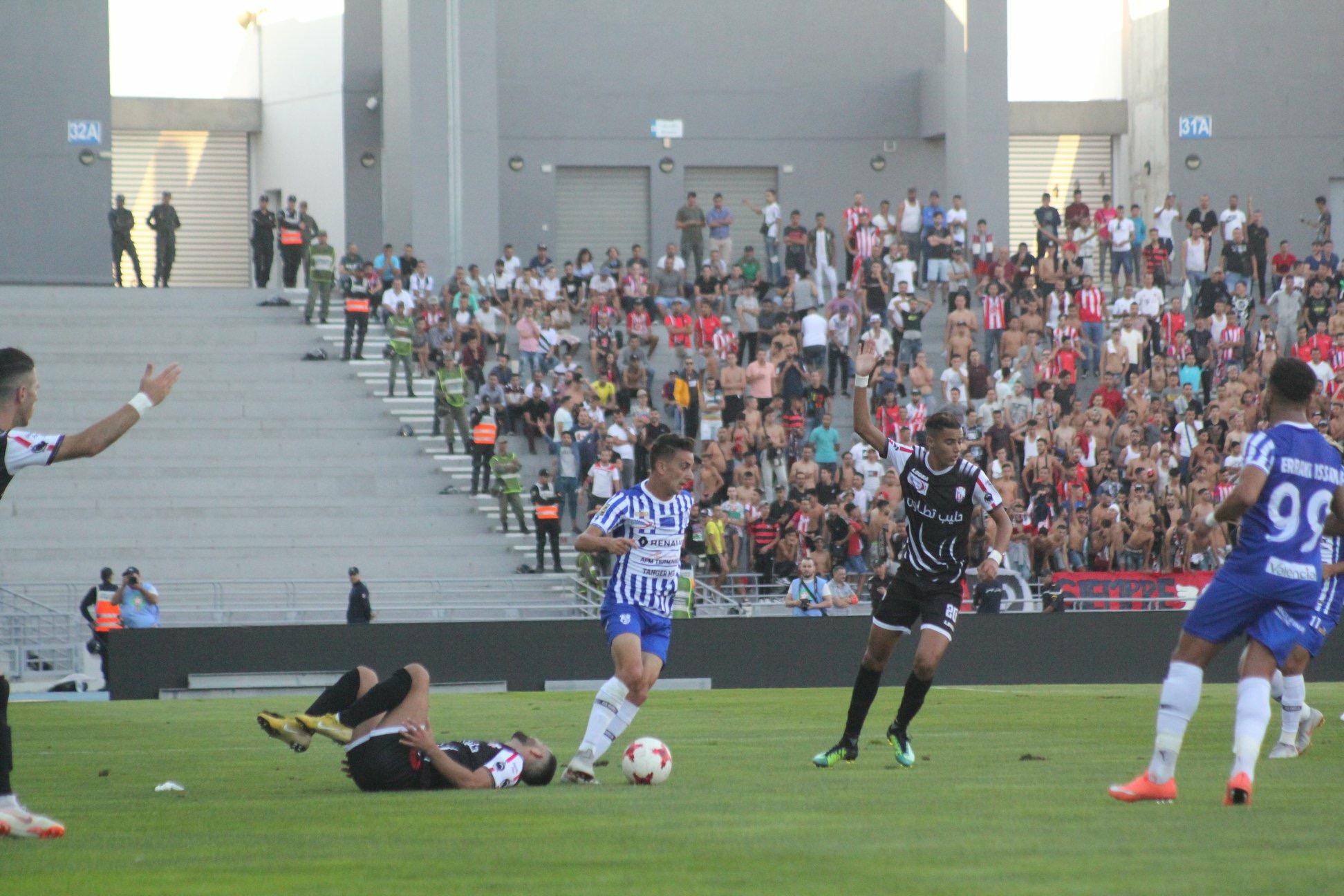 0CC8C16A-0F77-4851-89D6-F79C1EF31583