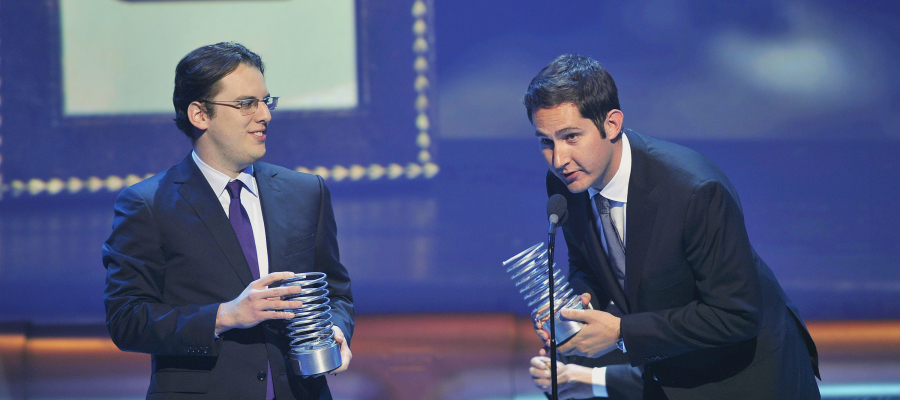 2012-05-22T120000Z_173927902_GM1E85M0QOM01_RTRMADP_3_USA-900x400