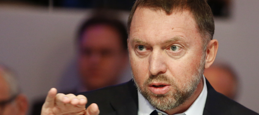 2015-01-22T120000Z_1054722080_LR2EB1M106IFW_RTRMADP_3_DAVOS-MEETING-900x400