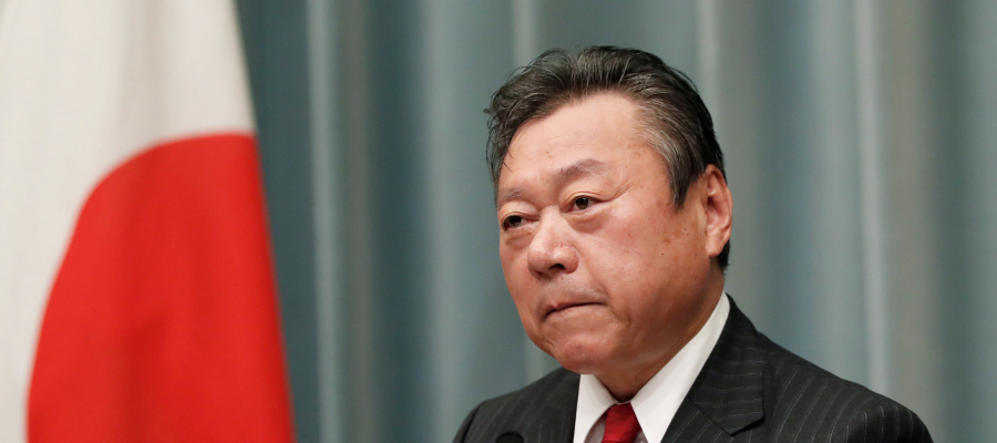 2018-10-02T132809Z_383439322_RC14E2628E30_RTRMADP_3_JAPAN-POLITICS-RESHUFFLE-900x400