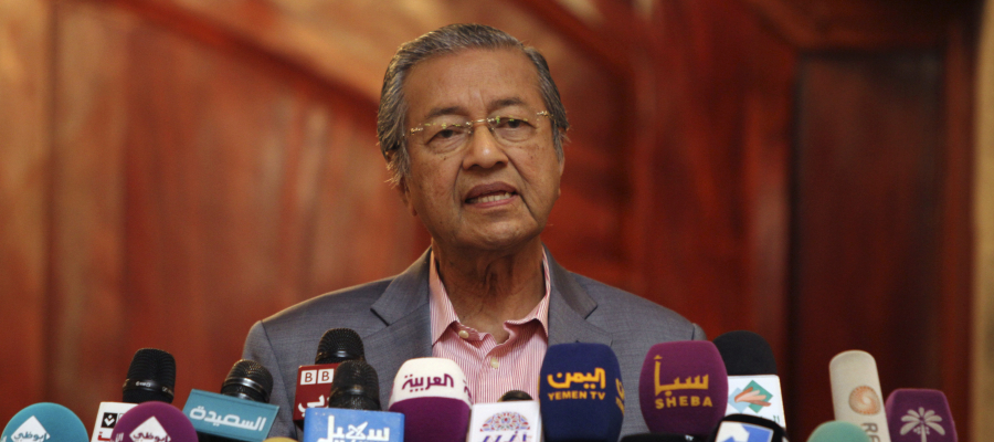 2012-06-07T120000Z_2095005774_GM1E8671OTN01_RTRMADP_3_YEMEN-MALAYSIA-1-900x400