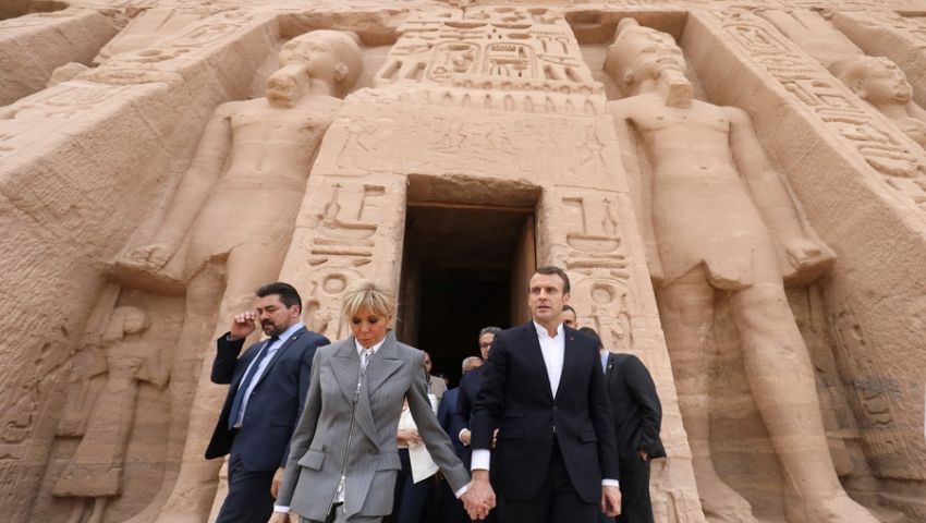 d56eb1bfb8cd492dec90ff142ef43ab2