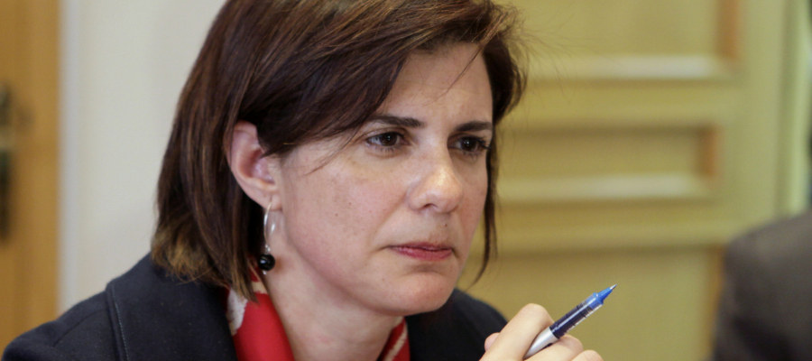 2010-04-15T120000Z_222000125_GM1E64F1E4K01_RTRMADP_3_LEBANON-BUDGET-PUBLIC-900x400