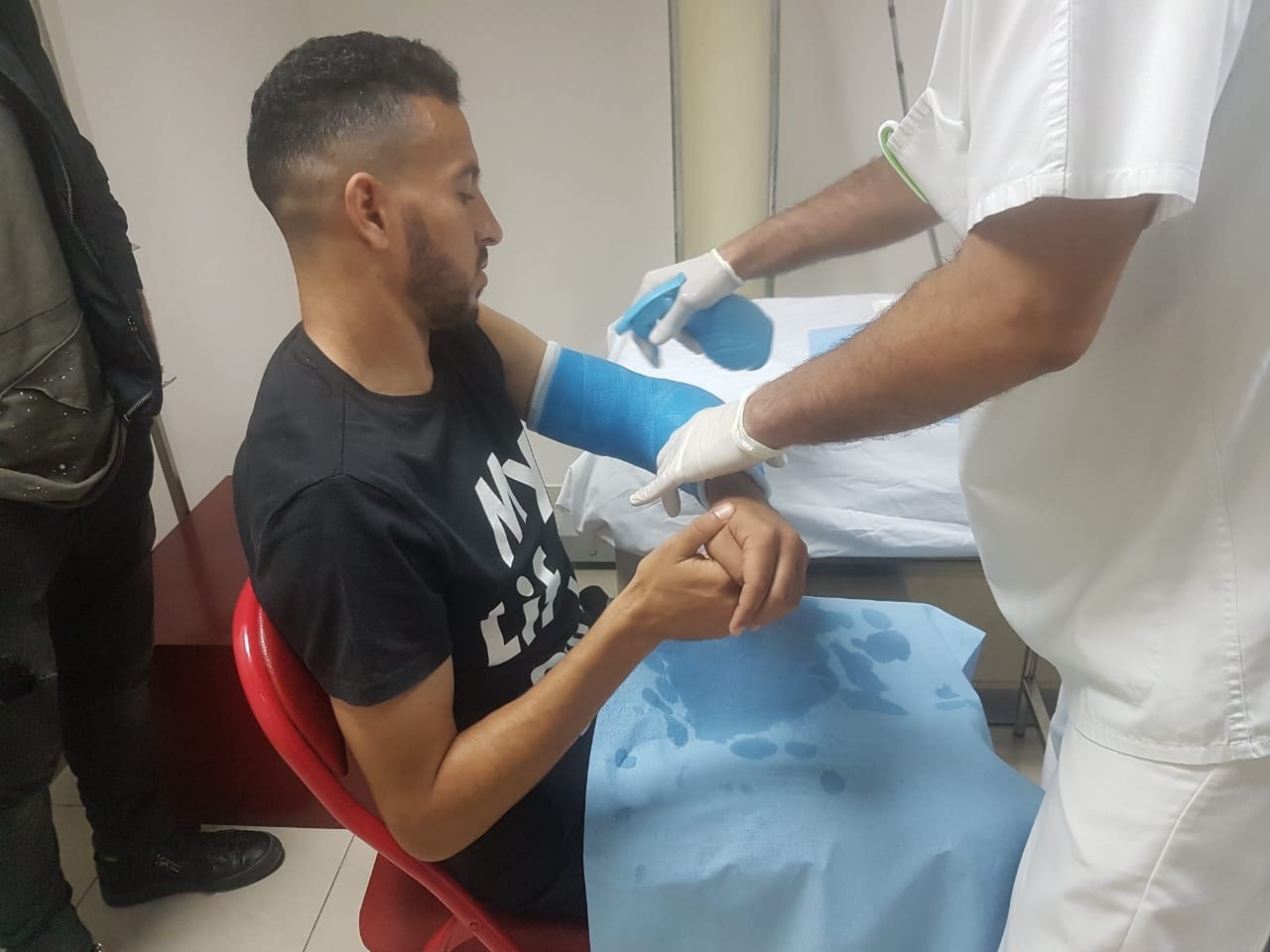 C4A3CC9A-9871-4CE8-B06E-6C983F7990F2