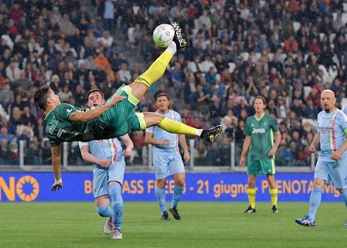 E71D2777-9F5B-4AE0-BAB9-661640A91BFA