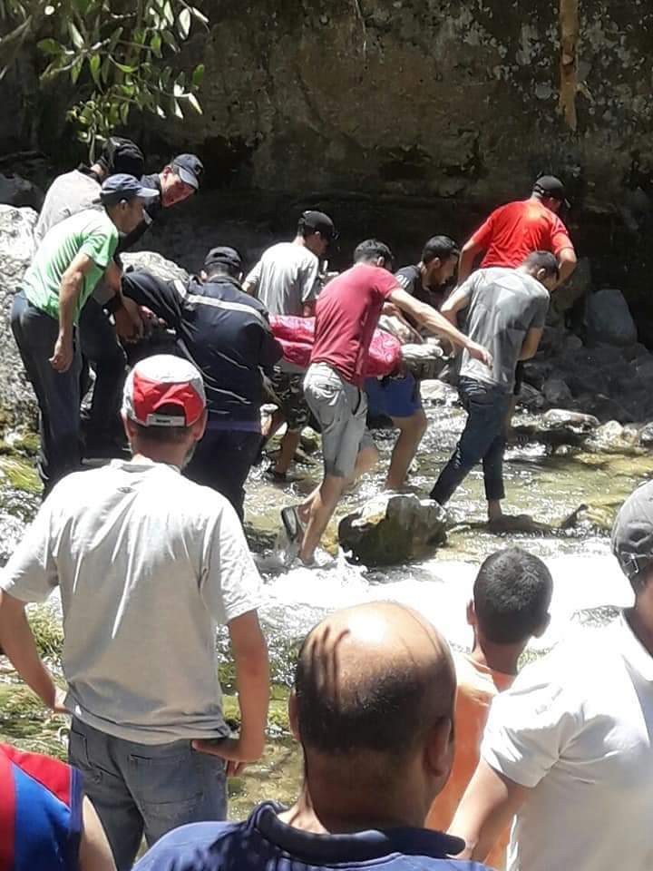 76A46845-9D3E-4A1B-BE2F-BB1000F0B6EF