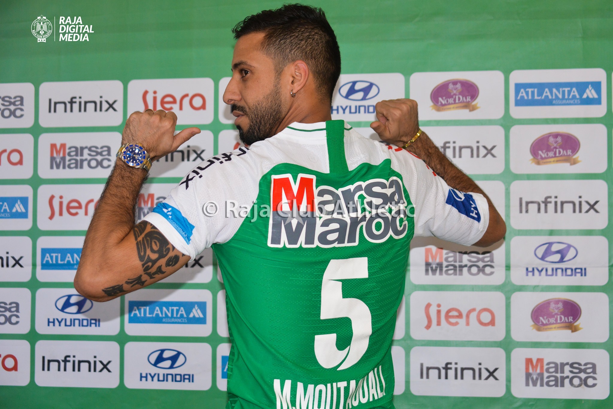 9BAADDBD-FABB-439B-BBC8-12877CA44201