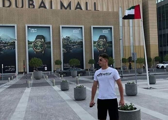 B245D6FB-D1D5-4707-9C40-1E31E032D55F