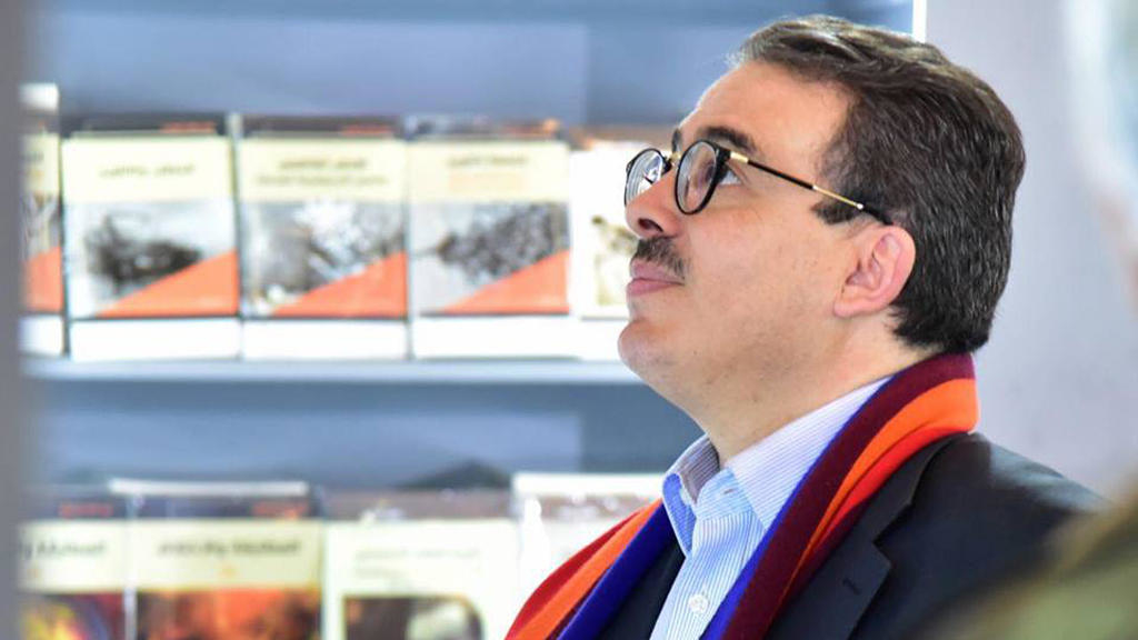 030CDE4A-0BB0-49CD-AF56-5A2C065AEE83