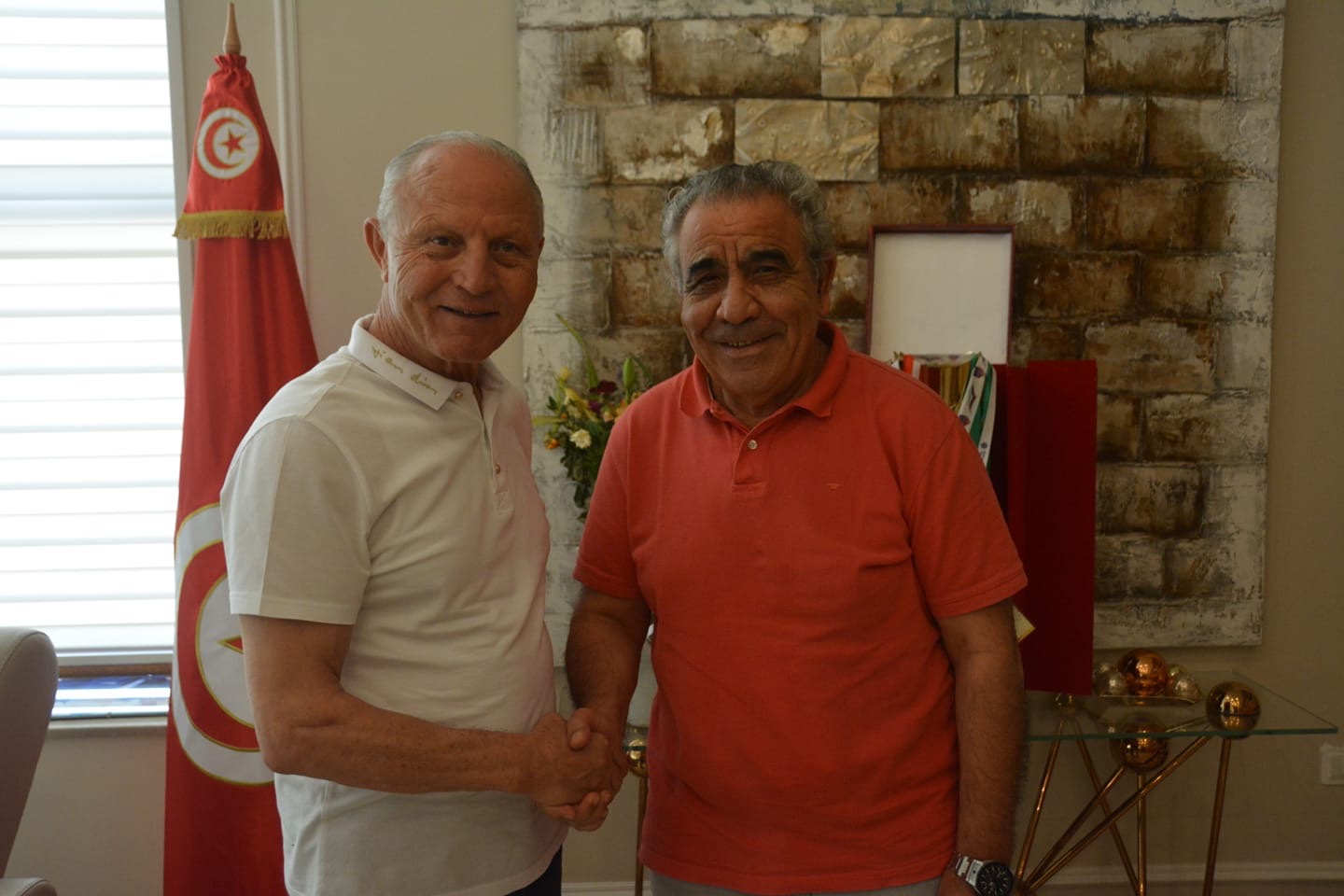 38426CBD-C19E-452B-8C50-7A1342703989