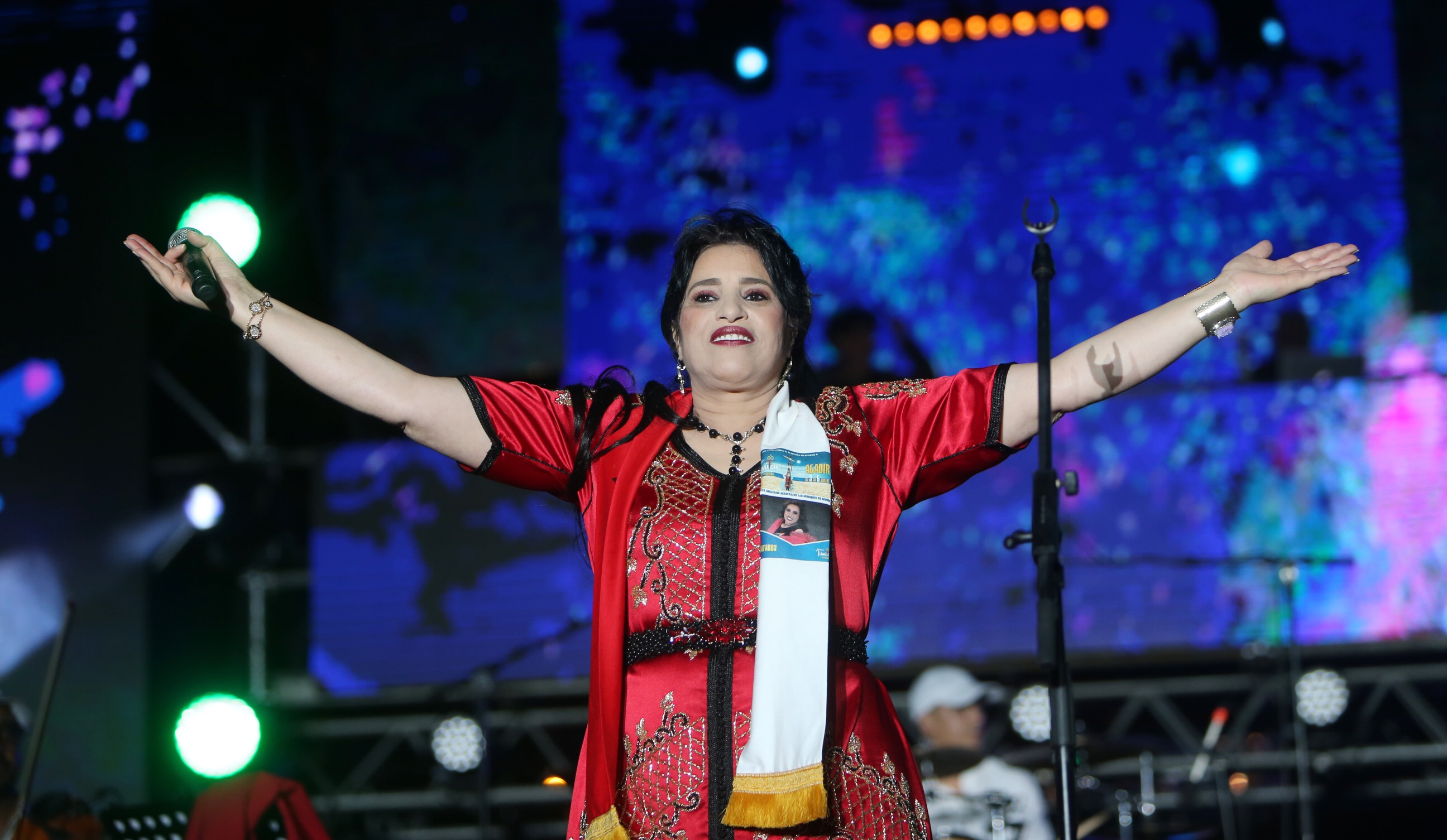 FE7D1EAE-6459-478A-A25C-08B274CAEA68