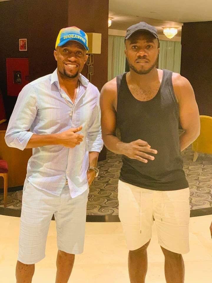 2B949864-4AB8-4058-BEF9-8422ABACF6D6