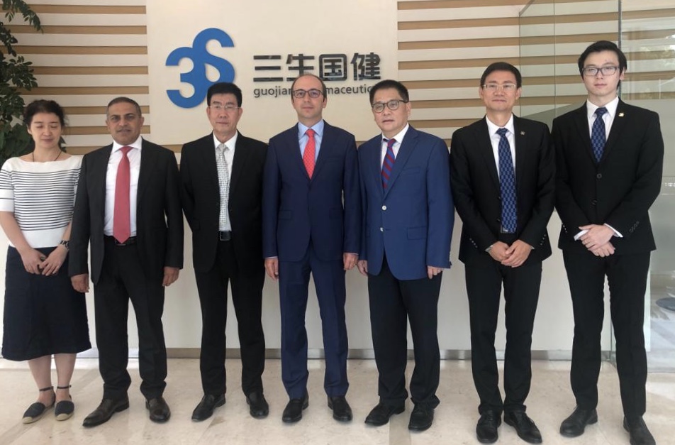 5F58D7DC-6241-4A06-BF14-4607A663D4F0