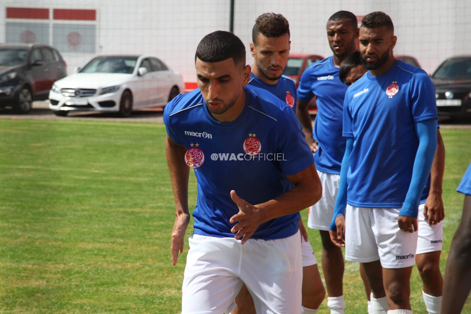 DD0AAF04-3B3C-4448-A4F8-6004FFF9E476