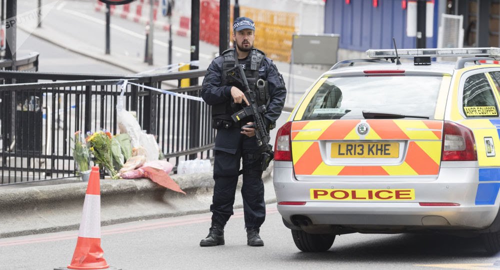 799E9865-49F9-4374-985D-8E6B5D4305C0