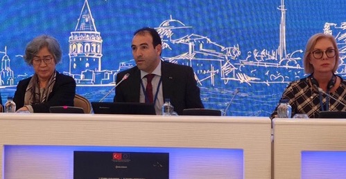 81E98D9D-C3CE-4EEB-B4F1-F0E36A7676AF