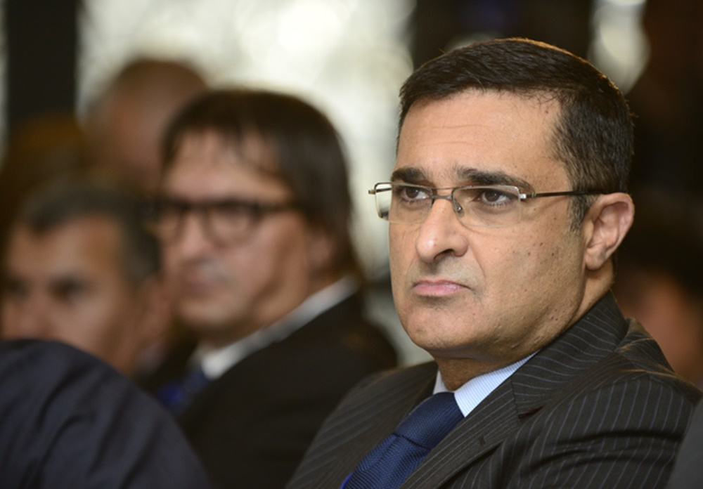 95AECFD6-0AF0-4F29-8970-62FACD861289