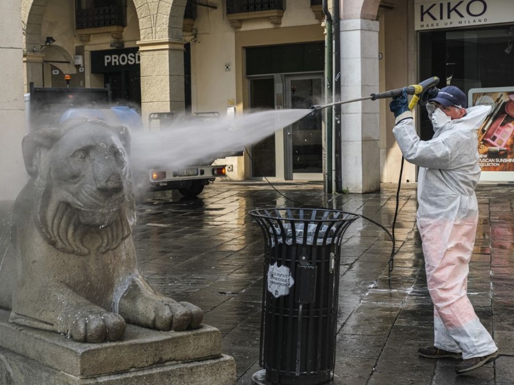 cover-r4x3w1000-5e6a6a6850d8b-075-silvino-covid19c161113-np9ow