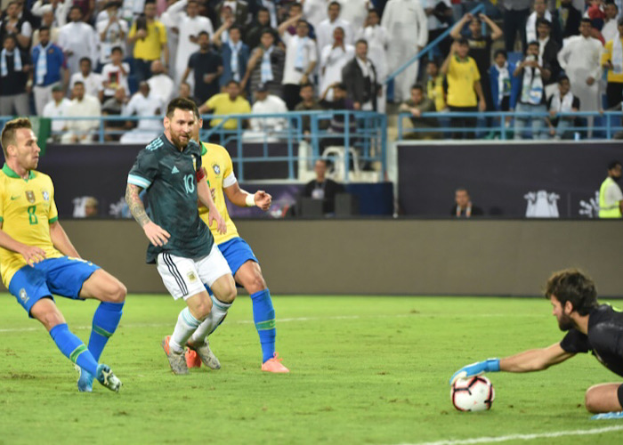 C3C3E668-3129-4C2D-A549-2C406712C5F9