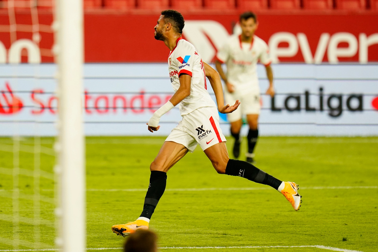 31DA869A-FAFE-46B3-A5D5-3D6105DC770E