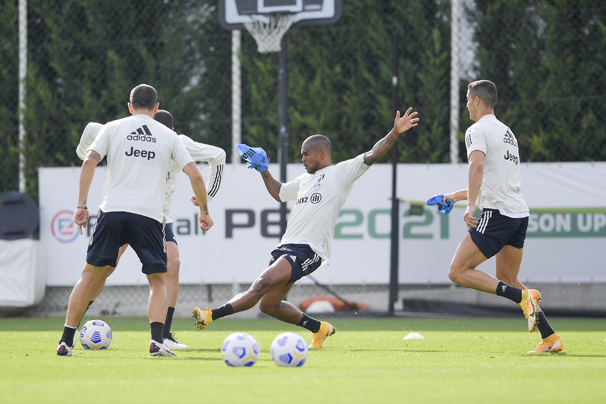 868E7474-19F3-479D-BF14-6D0DFD6224E6