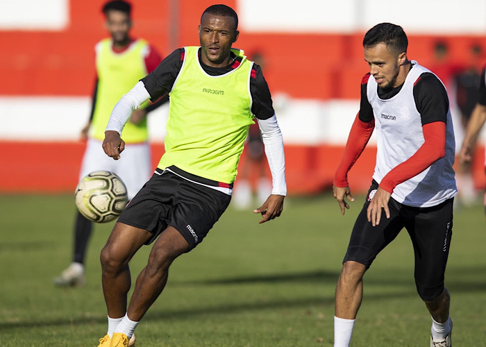 B64D0A67-4990-48E2-99D0-04B69EC165A2