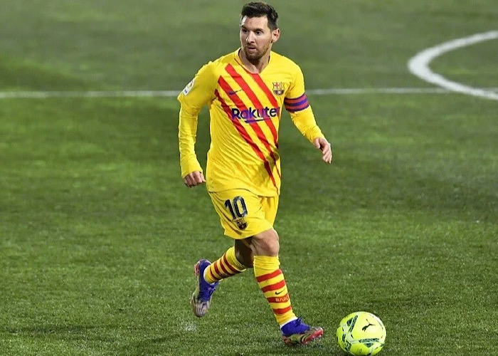 EC8ABB67-9F4B-40C7-A1A6-D015F935C94B