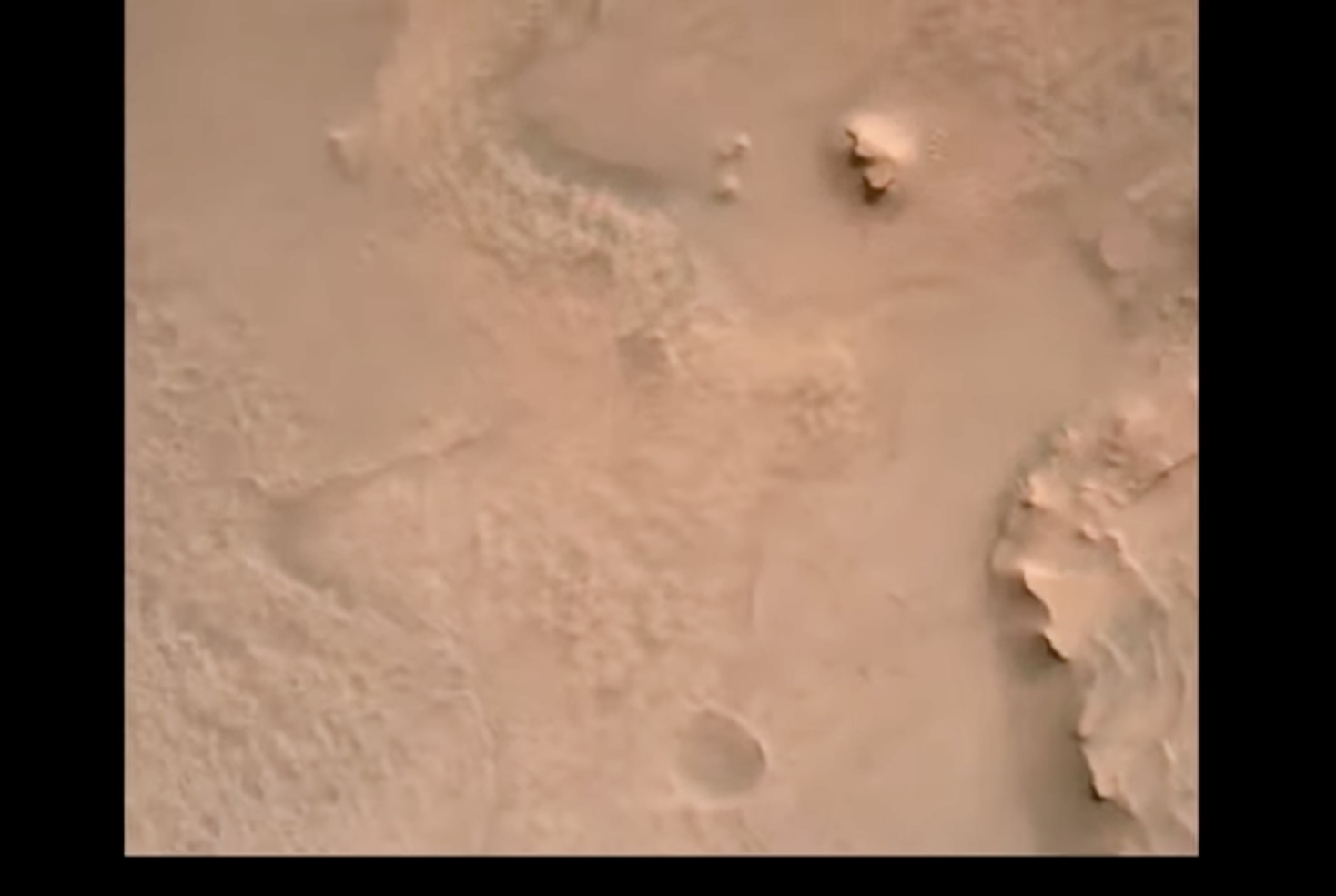 7A6065D5-CE4D-40C3-9F70-A9249863A7A4