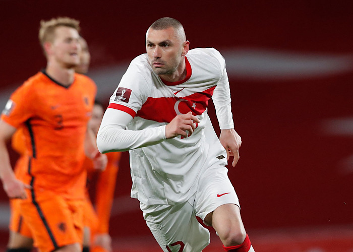 B4392593-D6F3-4CC5-BBAB-CBD2CA12F3BE