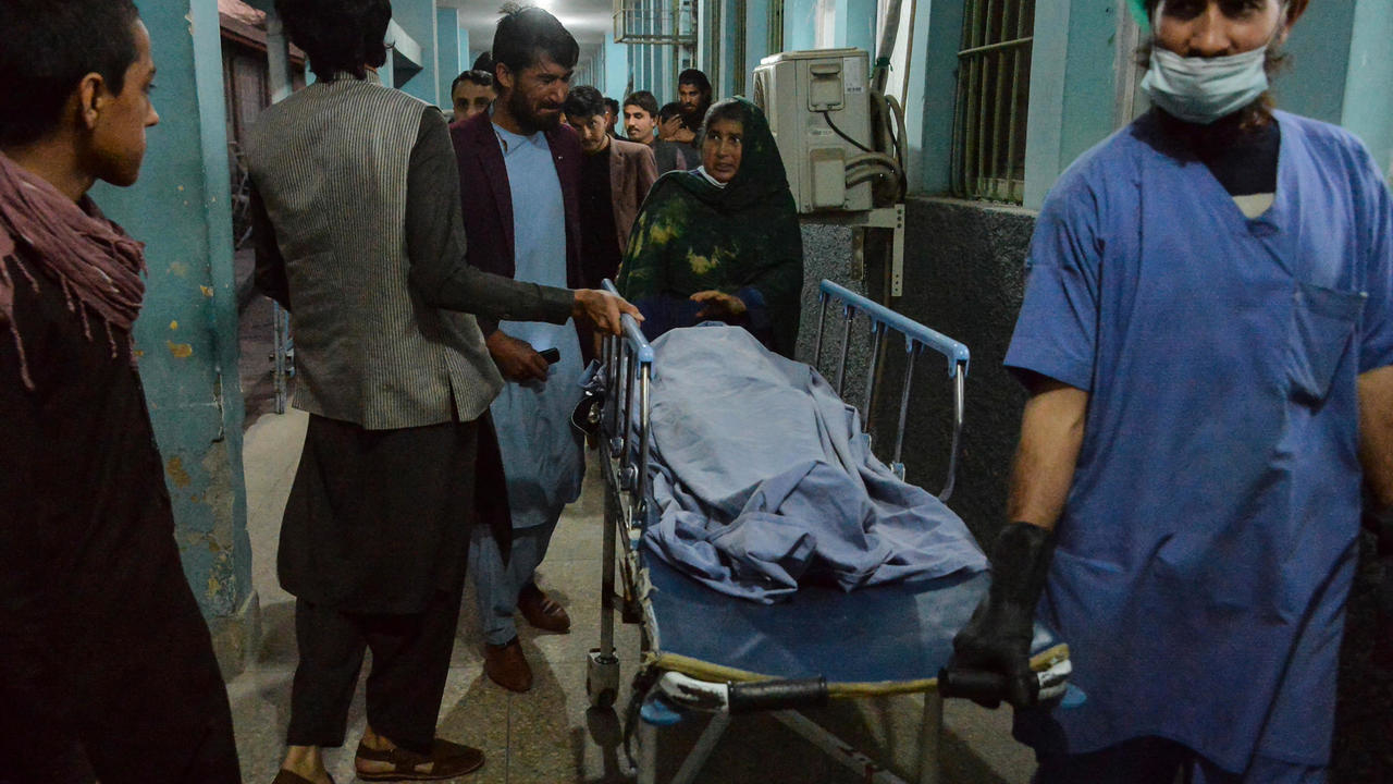 EDD18A27-016F-4D26-AAB7-1C0D83487DB2