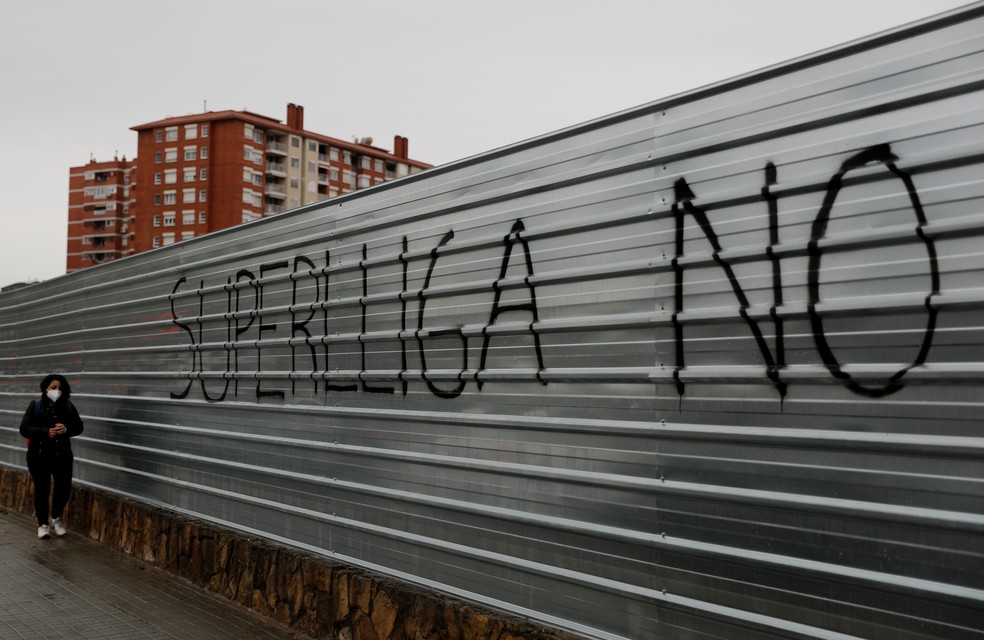 5259F758-F19A-47EA-9834-4E9F6DABF3EC