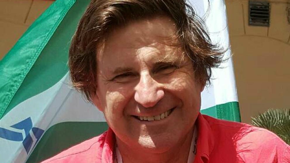 DDE2675E-3F40-44BA-AF8F-FFE6509159D7