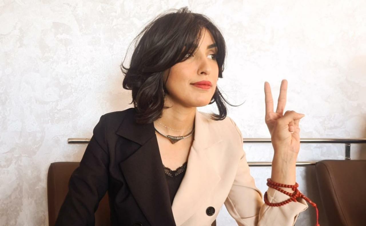 0FDADBA7-A46F-4C2C-B65A-0947B2E9FC9A