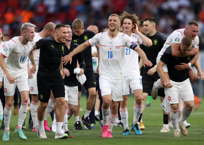 CB967AA9-8BAE-4CD7-A1A5-89C4E936F6E4