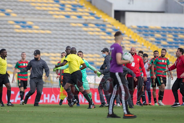 EBE32B5E-A8CB-410E-A60F-BE0C964C935A