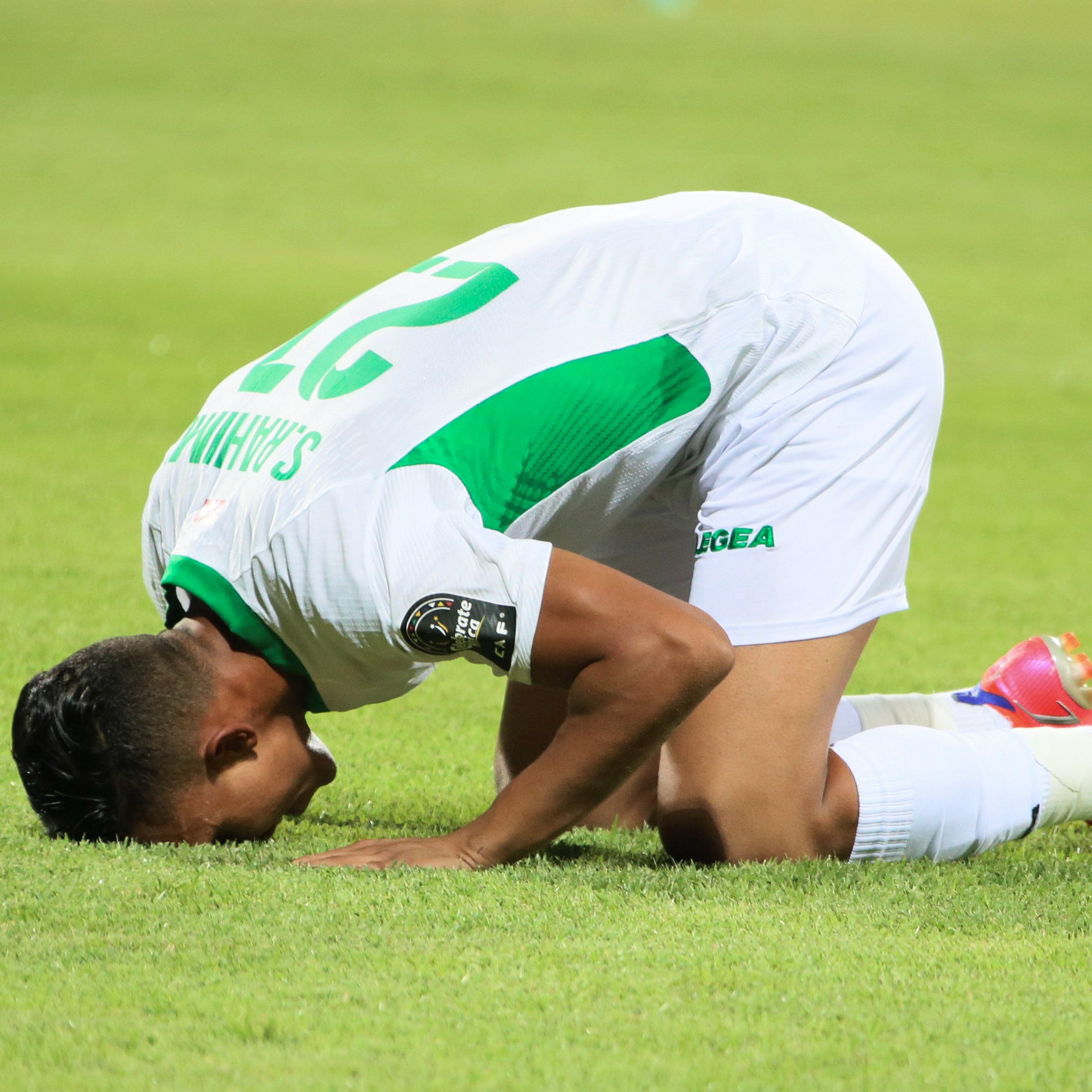 5C05B862-7E38-4084-8A3D-5BE5464B8696