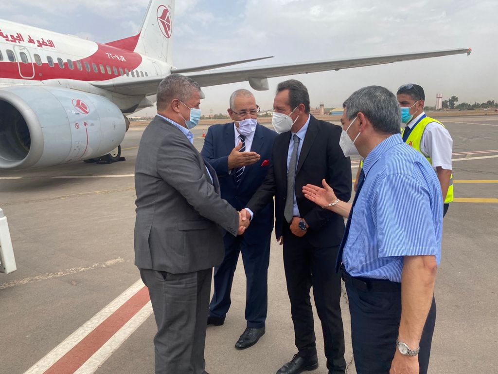 6582F25A-34B9-4D74-BC1B-F81490D5F4A7