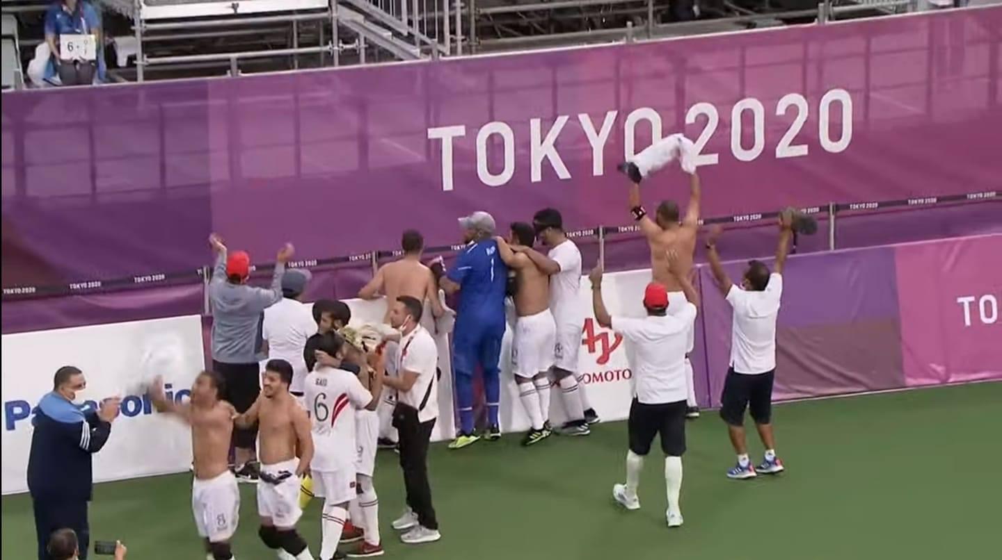 A2EFFDE7-A3DA-441A-8DDD-DEC65F65F42A