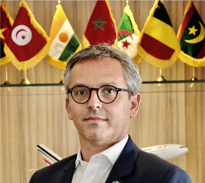 A3EEF262-671A-4A71-B5BC-0D6A1349983F