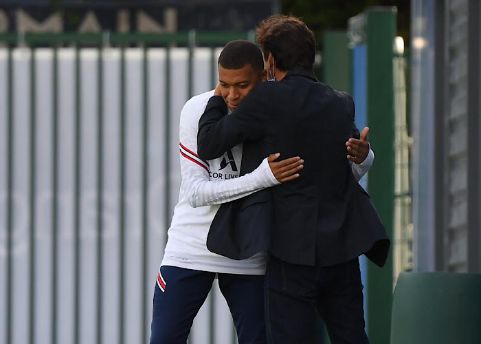 75510DF8-08DD-4465-874E-244EA562B0FF