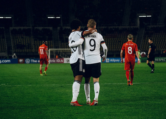 D9D2544A-F0EE-4F34-A498-0294C48A0500