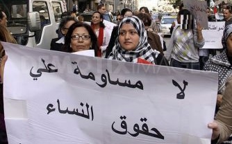 12FE6906-6105-48FE-9A46-47C975C4660C